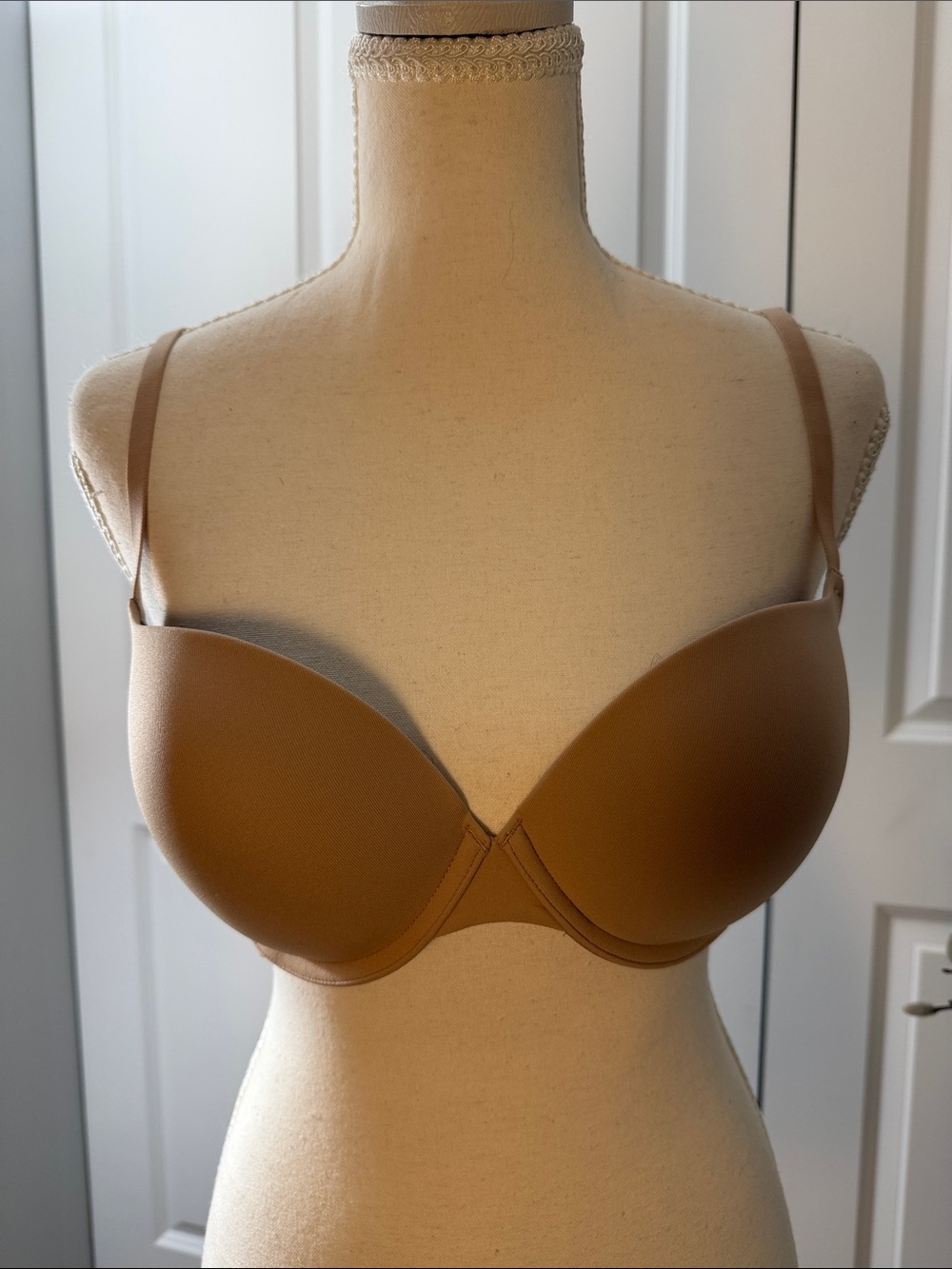 SKIMS fits everybody Demi push-up bra 36B. NWT